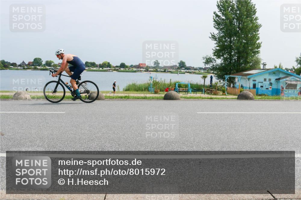 21.06.2025 - 27. Vierlanden-Triathlon H.Heesch http://msf.ph/oto/8015972 15.06.2025 11:55:37 Radfahren 739 meine-sportfotos.de