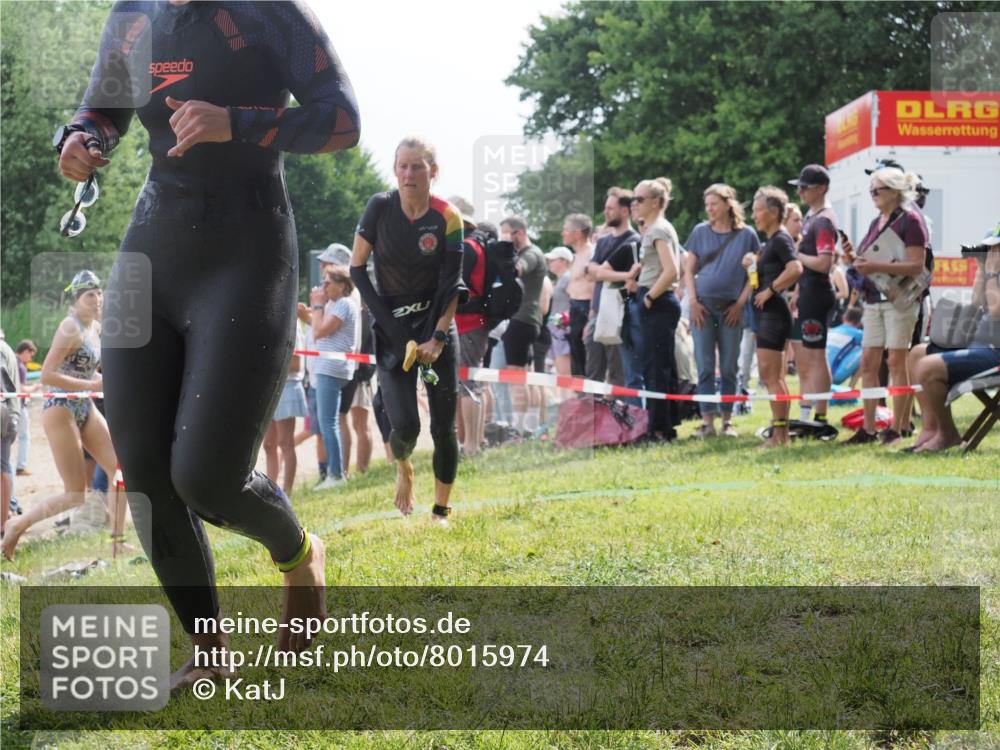 15.06.2025 - 27. Vierlanden-Triathlon KatJ http://msf.ph/oto/8015974 15.06.2025 10:15:50 Schwimmen 483, 505, 509, 564, 577, 590, 630 meine-sportfotos.de