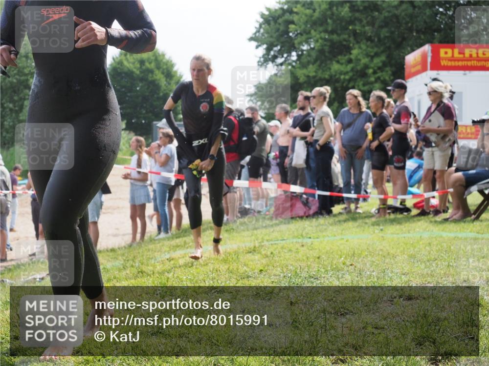 15.06.2025 - 27. Vierlanden-Triathlon KatJ http://msf.ph/oto/8015991 15.06.2025 10:15:50 Schwimmen 483, 505, 509, 564, 577, 590, 630 meine-sportfotos.de