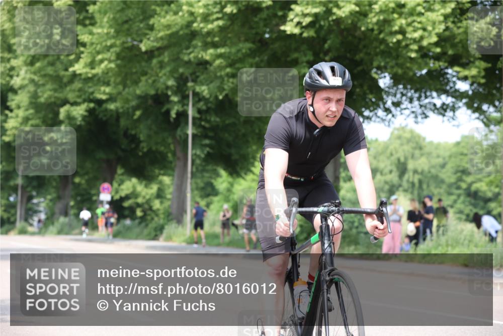 15.06.2025 - 7 Türme Triathlon Yannick Fuchs http://msf.ph/oto/8016012 15.06.2025 13:29:02 Radfahren 592, 680, 833, 1006 meine-sportfotos.de