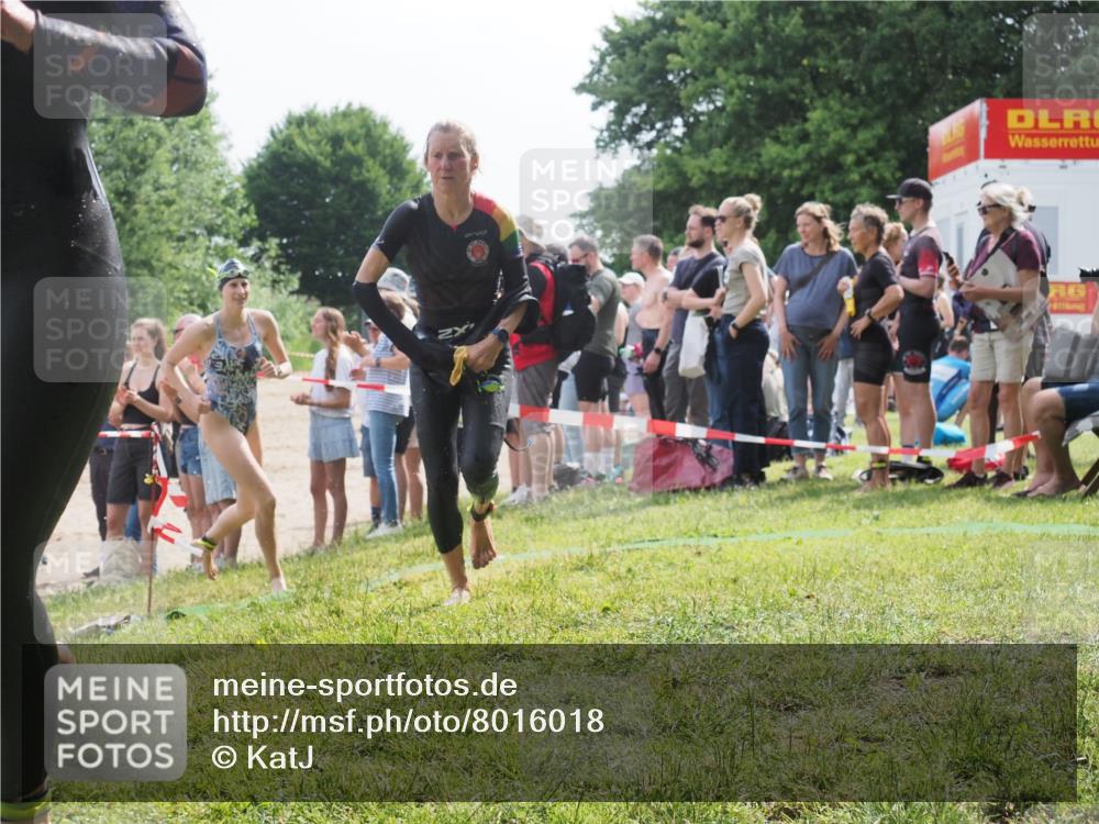 15.06.2025 - 27. Vierlanden-Triathlon KatJ http://msf.ph/oto/8016018 15.06.2025 10:15:51 Schwimmen 483, 505, 509, 564, 577, 590, 630 meine-sportfotos.de