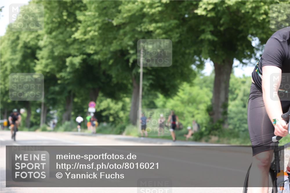 15.06.2025 - 7 Türme Triathlon Yannick Fuchs http://msf.ph/oto/8016021 15.06.2025 13:29:02 Radfahren 592, 680, 833, 1006 meine-sportfotos.de