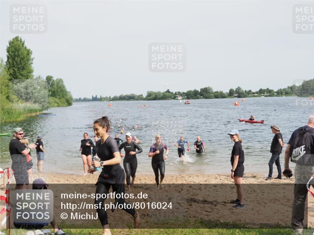 21.06.2025 - 27. Vierlanden-Triathlon MichiJ http://msf.ph/oto/8016024 15.06.2026 10:16:55 Schwimmen 471, 484, 501, 551, 566, 595, 604, 610, 633 meine-sportfotos.de