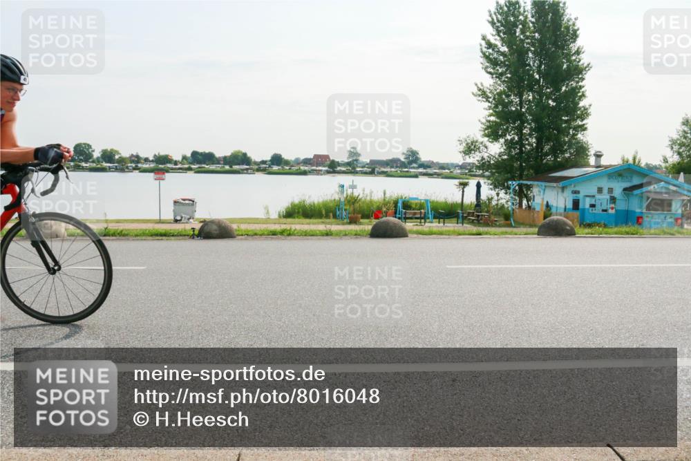 15.06.2025 - 27. Vierlanden-Triathlon H.Heesch http://msf.ph/oto/8016048 15.06.2025 09:12:03 Radfahren 46, 49, 85, 186, 210, 220 meine-sportfotos.de