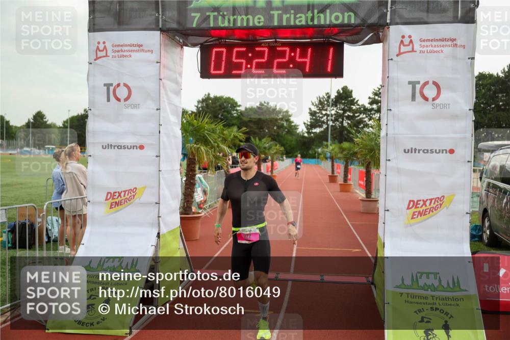 15.06.2025 - 7 Türme Triathlon Michael Strokosch http://msf.ph/oto/8016049 15.06.2025 15:22:41 Ziel 272 meine-sportfotos.de