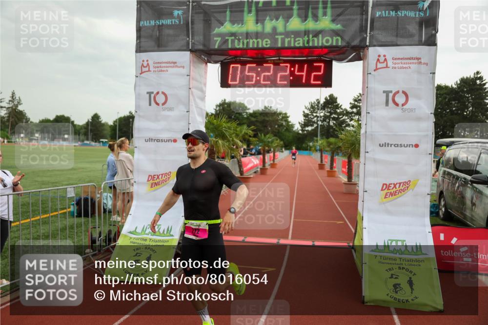 15.06.2025 - 7 Türme Triathlon Michael Strokosch http://msf.ph/oto/8016054 15.06.2025 15:22:41 Ziel 272 meine-sportfotos.de