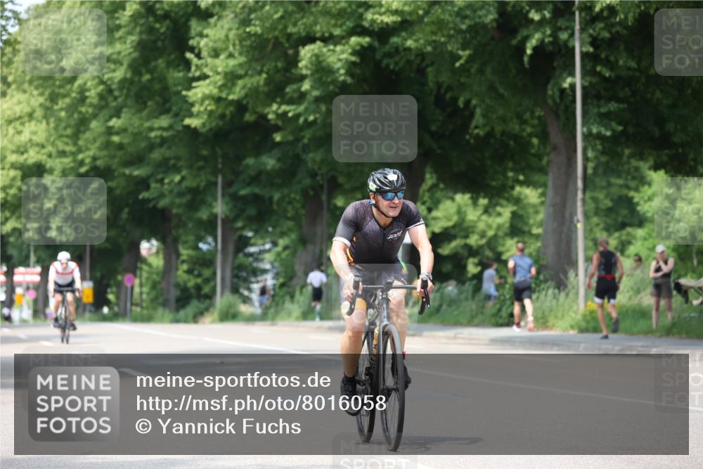 15.06.2025 - 7 Türme Triathlon Yannick Fuchs http://msf.ph/oto/8016058 15.06.2025 13:29:04 Radfahren 592, 653, 680, 833, 1006 meine-sportfotos.de