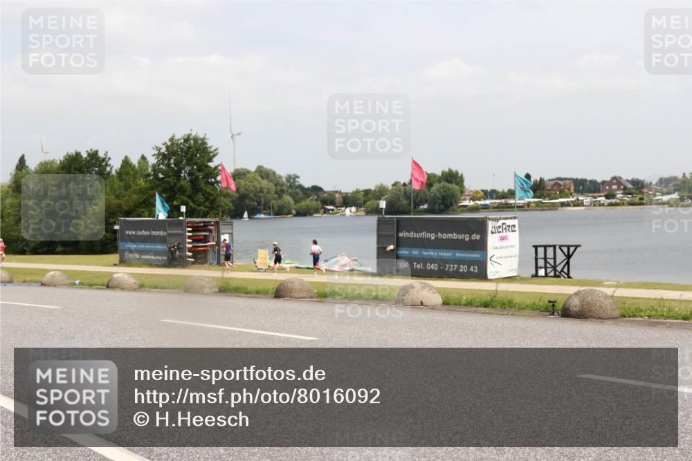 21.06.2025 - 27. Vierlanden-Triathlon H.Heesch http://msf.ph/oto/8016092 15.06.2025 12:04:28 Radfahren 792, 804, 901, 904, 954 meine-sportfotos.de