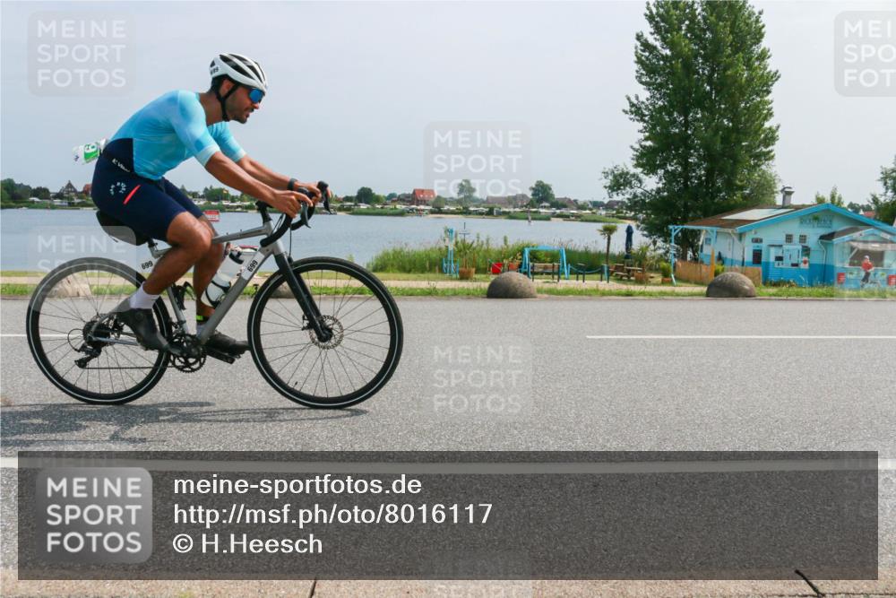 21.06.2025 - 27. Vierlanden-Triathlon H.Heesch http://msf.ph/oto/8016117 15.06.2025 11:55:55 Radfahren 699, 779, 786, 828 meine-sportfotos.de