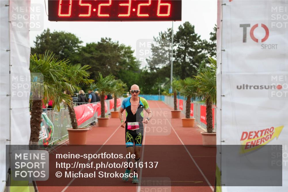 15.06.2025 - 7 Türme Triathlon Michael Strokosch http://msf.ph/oto/8016137 15.06.2025 15:23:26 Ziel 252 meine-sportfotos.de