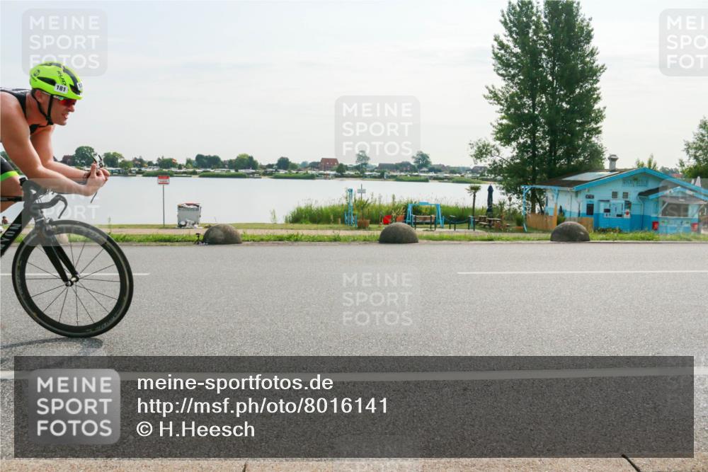 15.06.2025 - 27. Vierlanden-Triathlon H.Heesch http://msf.ph/oto/8016141 15.06.2025 09:12:45 Radfahren 86, 168, 181 meine-sportfotos.de