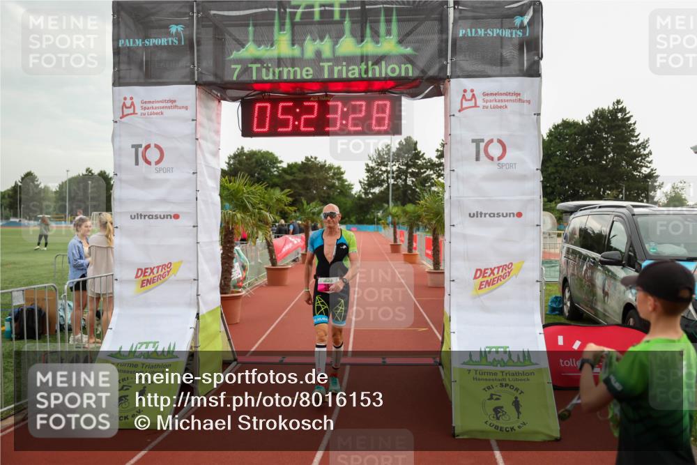 15.06.2025 - 7 Türme Triathlon Michael Strokosch http://msf.ph/oto/8016153 15.06.2025 15:23:28 Ziel 252 meine-sportfotos.de