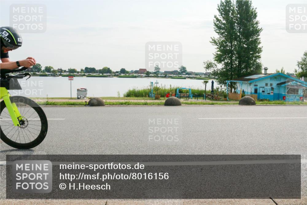 15.06.2025 - 27. Vierlanden-Triathlon H.Heesch http://msf.ph/oto/8016156 15.06.2025 09:12:46 Radfahren 86, 168, 181, 214 meine-sportfotos.de