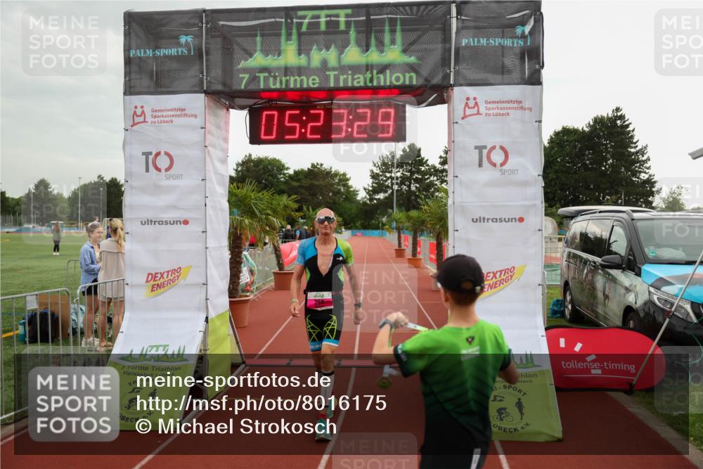 15.06.2025 - 7 Türme Triathlon Michael Strokosch http://msf.ph/oto/8016175 15.06.2025 15:23:29 Ziel 252 meine-sportfotos.de