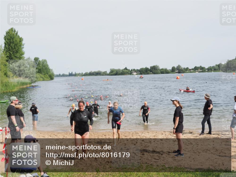 21.06.2025 - 27. Vierlanden-Triathlon MichiJ http://msf.ph/oto/8016179 15.06.2026 10:17:00 Schwimmen 471, 479, 484, 551, 566, 567, 595, 602, 610 meine-sportfotos.de
