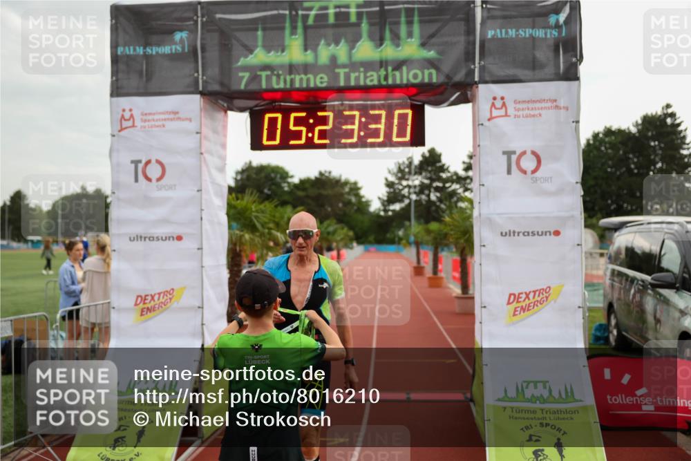 15.06.2025 - 7 Türme Triathlon Michael Strokosch http://msf.ph/oto/8016210 15.06.2025 15:23:30 Ziel 252 meine-sportfotos.de