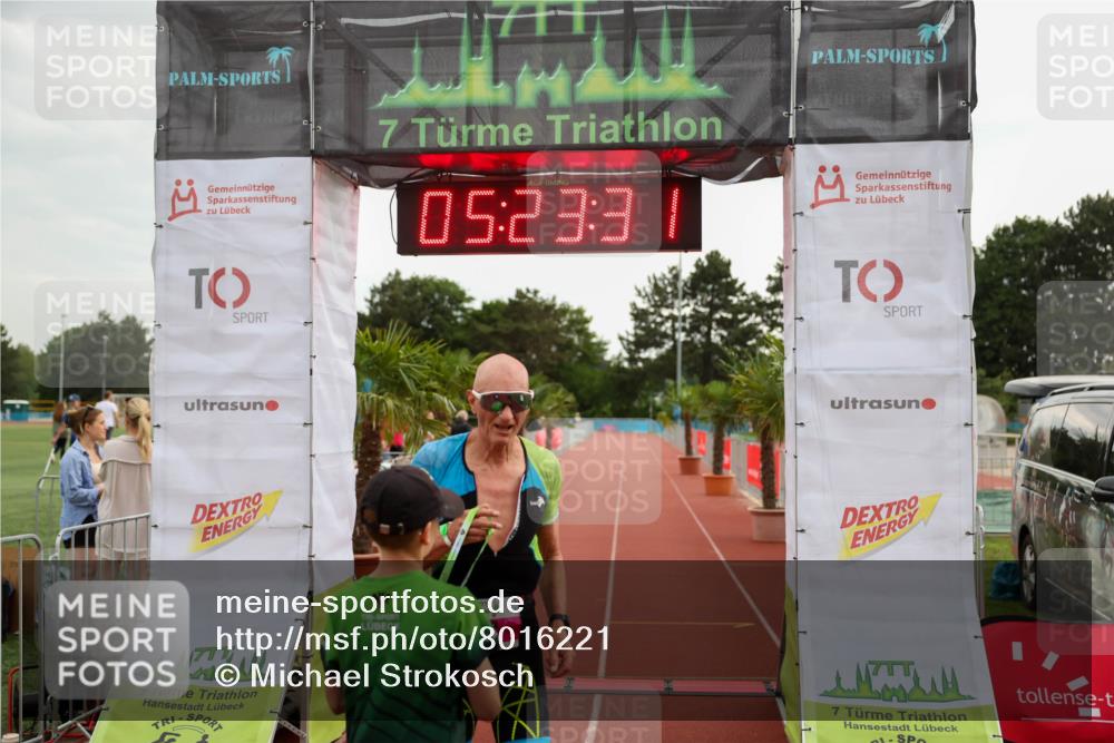 15.06.2025 - 7 Türme Triathlon Michael Strokosch http://msf.ph/oto/8016221 15.06.2025 15:23:31 Ziel 252 meine-sportfotos.de