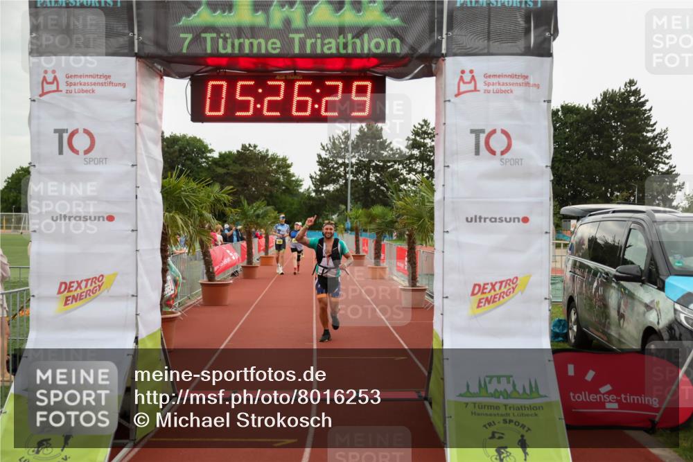 15.06.2025 - 7 Türme Triathlon Michael Strokosch http://msf.ph/oto/8016253 15.06.2025 15:26:29 Ziel  meine-sportfotos.de