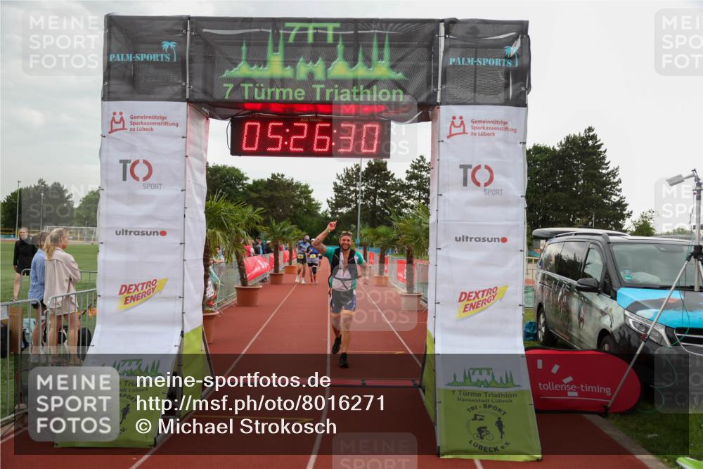 15.06.2025 - 7 Türme Triathlon Michael Strokosch http://msf.ph/oto/8016271 15.06.2025 15:26:30 Ziel  meine-sportfotos.de