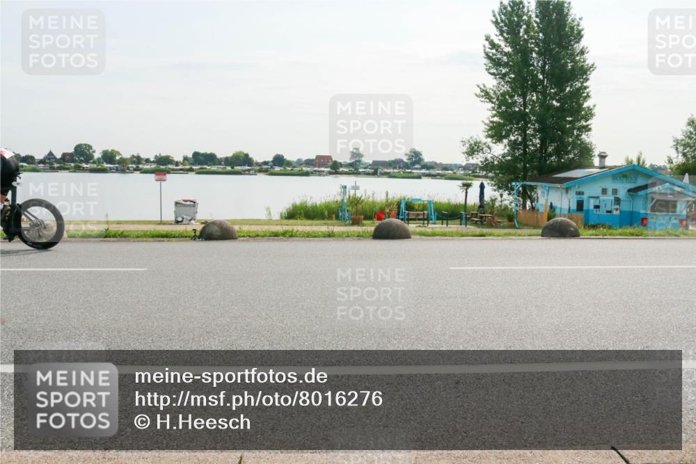 15.06.2025 - 27. Vierlanden-Triathlon H.Heesch http://msf.ph/oto/8016276 15.06.2025 09:13:38 Radfahren 36 meine-sportfotos.de