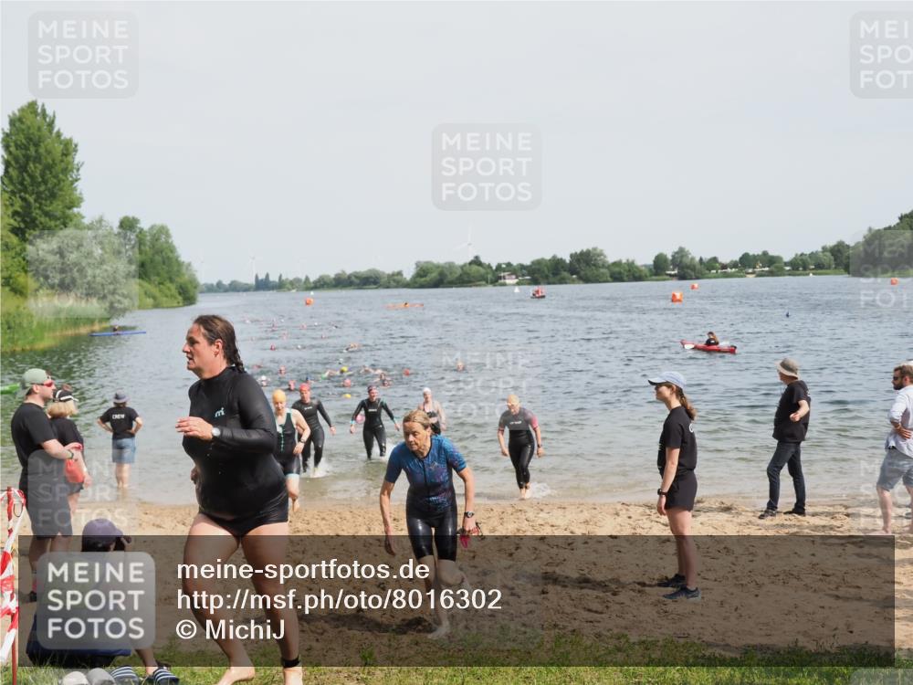 21.06.2025 - 27. Vierlanden-Triathlon MichiJ http://msf.ph/oto/8016302 15.06.2026 10:17:01 Schwimmen 471, 479, 484, 510, 551, 566, 567, 595, 602, 610 meine-sportfotos.de