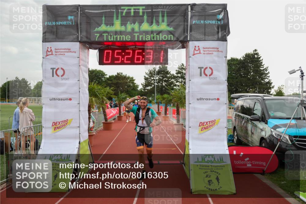 15.06.2025 - 7 Türme Triathlon Michael Strokosch http://msf.ph/oto/8016305 15.06.2025 15:26:31 Ziel  meine-sportfotos.de