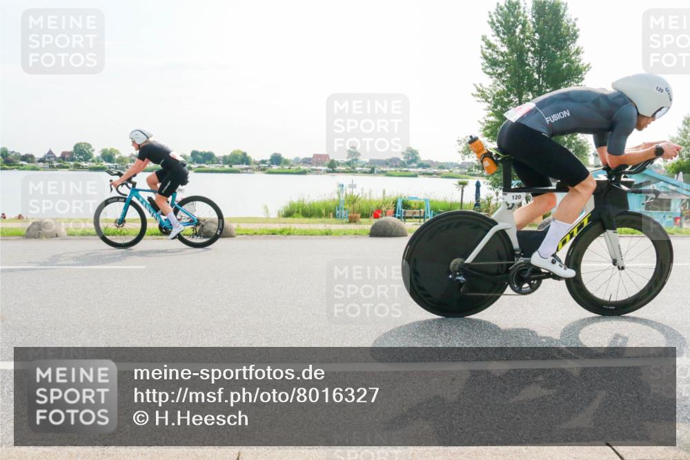 15.06.2025 - 27. Vierlanden-Triathlon H.Heesch http://msf.ph/oto/8016327 15.06.2025 09:14:11 Radfahren 50, 120, 221 meine-sportfotos.de