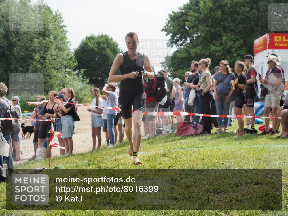 15.06.2025 - 27. Vierlanden-Triathlon KatJ http://msf.ph/oto/8016399 15.06.2025 10:15:56 Schwimmen 483, 505, 547, 577, 590, 606, 612, 630 meine-sportfotos.de