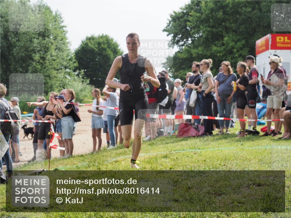 15.06.2025 - 27. Vierlanden-Triathlon KatJ http://msf.ph/oto/8016414 15.06.2025 10:15:56 Schwimmen 483, 505, 547, 577, 590, 606, 612, 630 meine-sportfotos.de