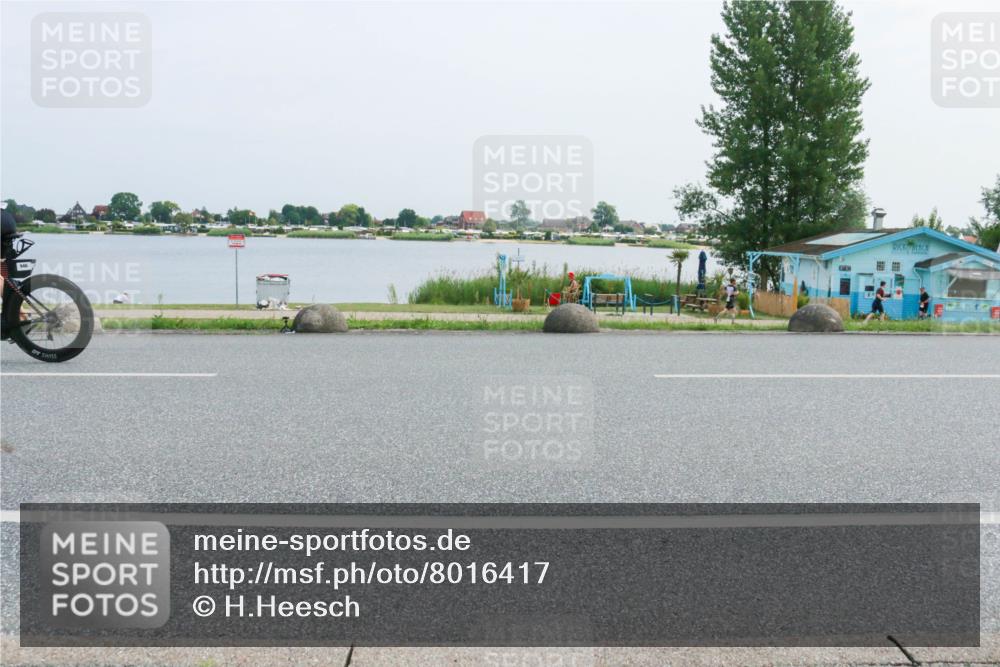 21.06.2025 - 27. Vierlanden-Triathlon H.Heesch http://msf.ph/oto/8016417 15.06.2025 11:56:39 Radfahren 198, 888, 946 meine-sportfotos.de