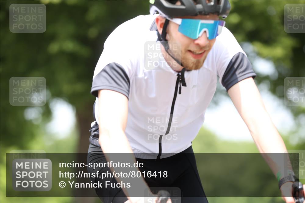 15.06.2025 - 7 Türme Triathlon Yannick Fuchs http://msf.ph/oto/8016418 15.06.2025 13:29:44 Radfahren 707, 950 meine-sportfotos.de