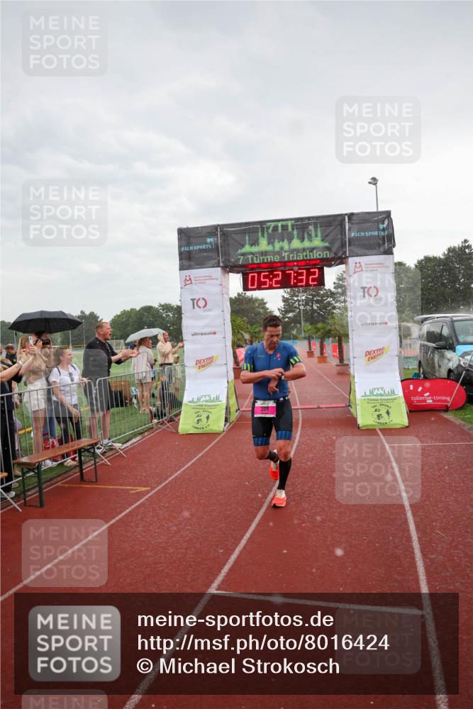 15.06.2025 - 7 Türme Triathlon Michael Strokosch http://msf.ph/oto/8016424 15.06.2025 15:27:32 Ziel 309 meine-sportfotos.de