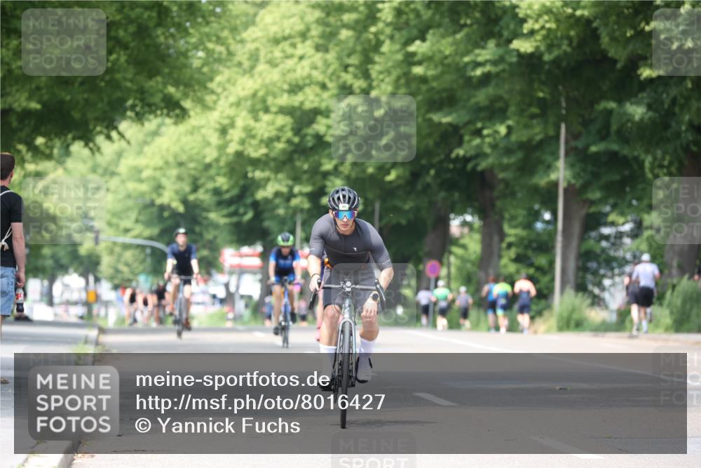15.06.2025 - 7 Türme Triathlon Yannick Fuchs http://msf.ph/oto/8016427 15.06.2025 13:29:51 Radfahren 248, 302, 701, 818 meine-sportfotos.de