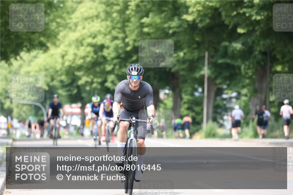 15.06.2025 - 7 Türme Triathlon Yannick Fuchs http://msf.ph/oto/8016445 15.06.2025 13:29:51 Radfahren 248, 302, 701, 818 meine-sportfotos.de