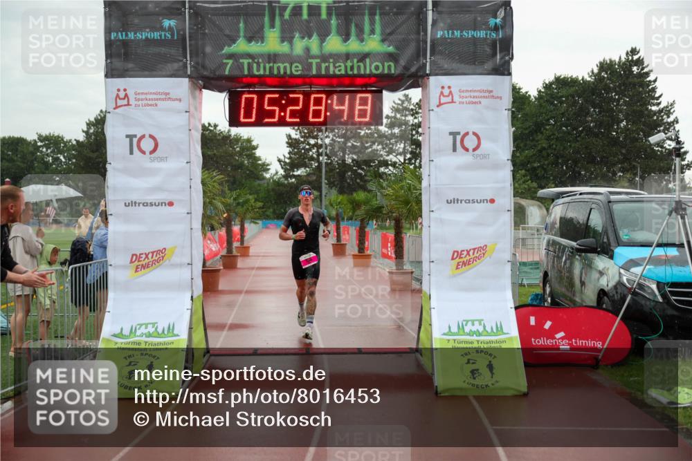 15.06.2025 - 7 Türme Triathlon Michael Strokosch http://msf.ph/oto/8016453 15.06.2025 15:28:48 Ziel  meine-sportfotos.de