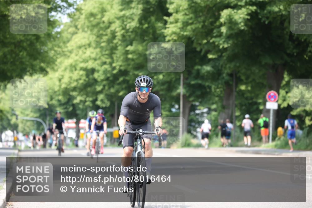 15.06.2025 - 7 Türme Triathlon Yannick Fuchs http://msf.ph/oto/8016464 15.06.2025 13:29:52 Radfahren 248, 302, 701, 818 meine-sportfotos.de
