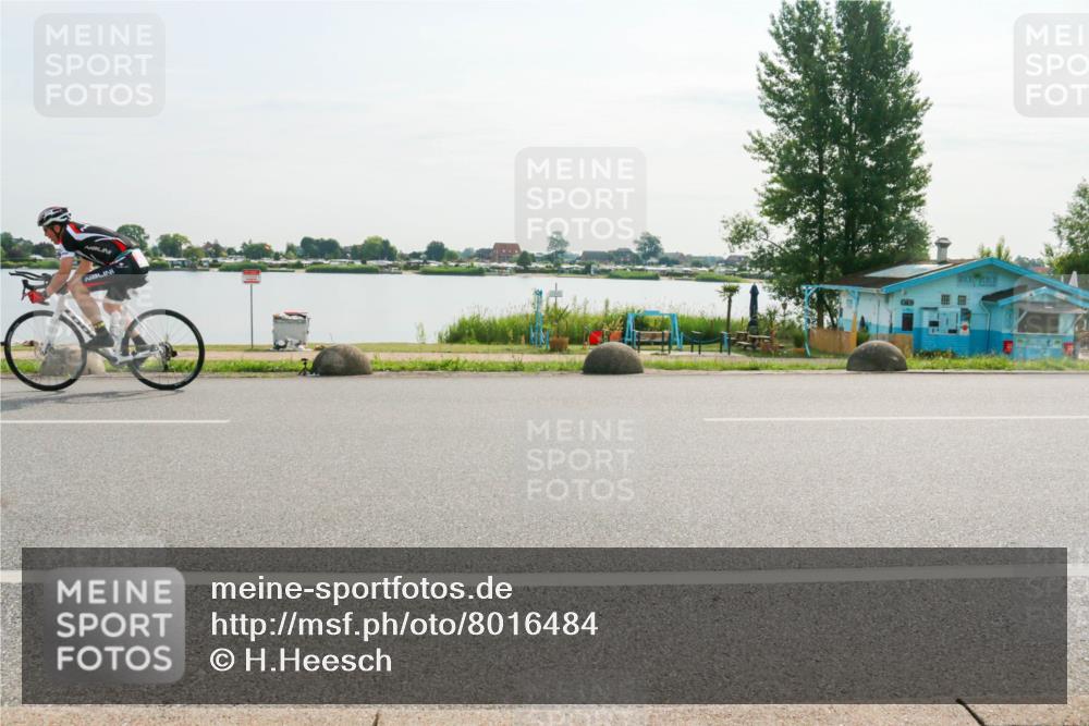 15.06.2025 - 27. Vierlanden-Triathlon H.Heesch http://msf.ph/oto/8016484 15.06.2025 09:14:51 Radfahren 94, 231 meine-sportfotos.de