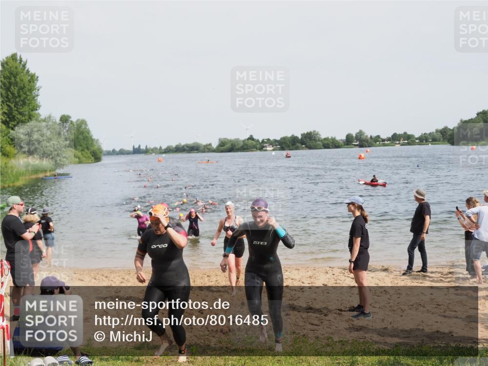 21.06.2025 - 27. Vierlanden-Triathlon MichiJ http://msf.ph/oto/8016485 15.06.2026 10:17:08 Schwimmen 471, 479, 510, 556, 567, 575, 602, 610 meine-sportfotos.de