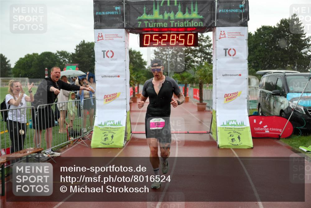 15.06.2025 - 7 Türme Triathlon Michael Strokosch http://msf.ph/oto/8016524 15.06.2025 15:28:50 Ziel  meine-sportfotos.de