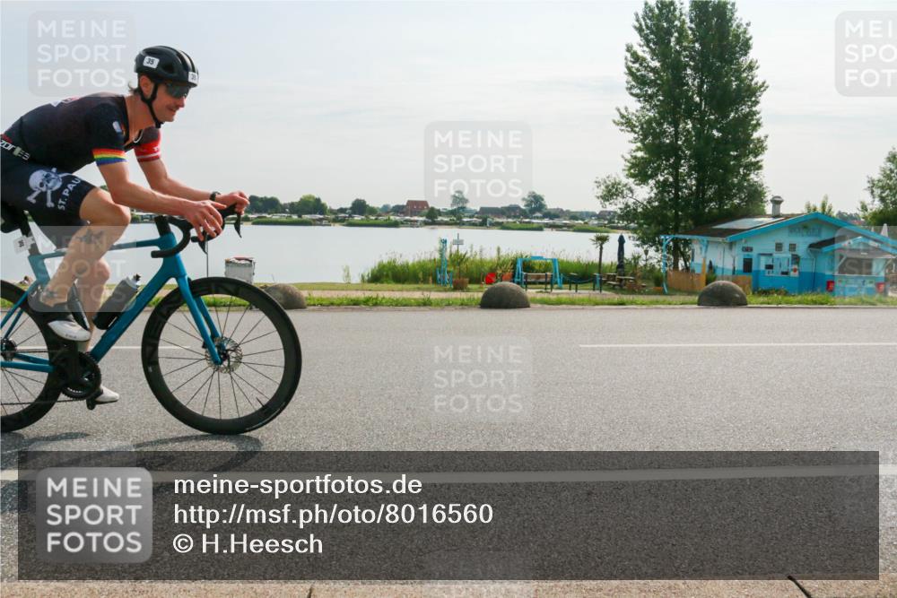 15.06.2025 - 27. Vierlanden-Triathlon H.Heesch http://msf.ph/oto/8016560 15.06.2025 09:15:40 Radfahren 2, 35, 165 meine-sportfotos.de