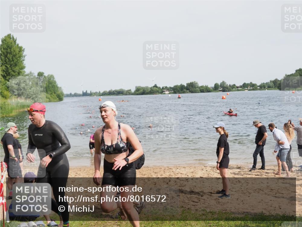21.06.2025 - 27. Vierlanden-Triathlon MichiJ http://msf.ph/oto/8016572 15.06.2026 10:17:10 Schwimmen 479, 510, 556, 567, 575, 581, 602 meine-sportfotos.de