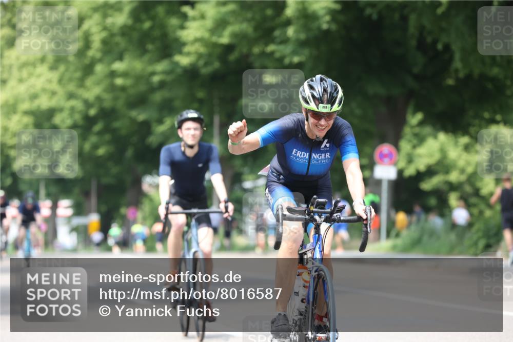 15.06.2025 - 7 Türme Triathlon Yannick Fuchs http://msf.ph/oto/8016587 15.06.2025 13:29:55 Radfahren 248, 302, 701, 818, 1149 meine-sportfotos.de