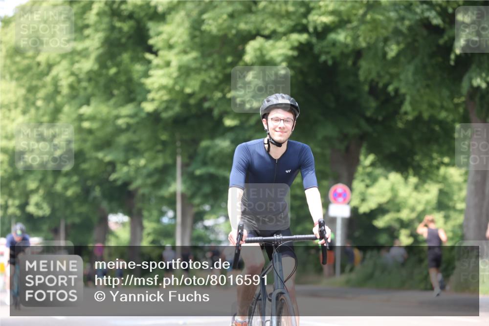 15.06.2025 - 7 Türme Triathlon Yannick Fuchs http://msf.ph/oto/8016591 15.06.2025 13:29:56 Radfahren 248, 302, 818, 1149 meine-sportfotos.de