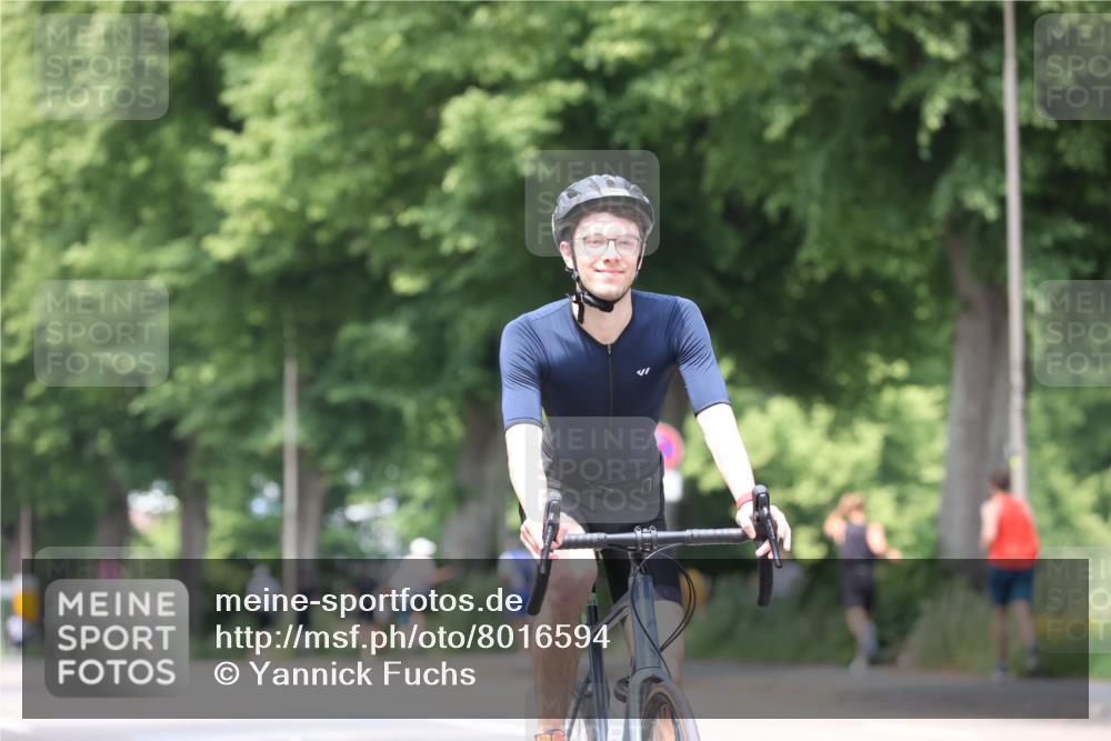 15.06.2025 - 7 Türme Triathlon Yannick Fuchs http://msf.ph/oto/8016594 15.06.2025 13:29:56 Radfahren 248, 302, 818, 1149 meine-sportfotos.de