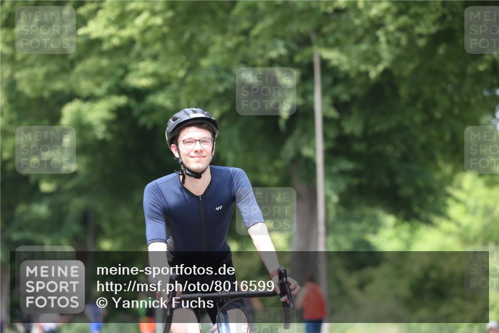 15.06.2025 - 7 Türme Triathlon Yannick Fuchs http://msf.ph/oto/8016599 15.06.2025 13:29:56 Radfahren 248, 302, 818, 1149 meine-sportfotos.de