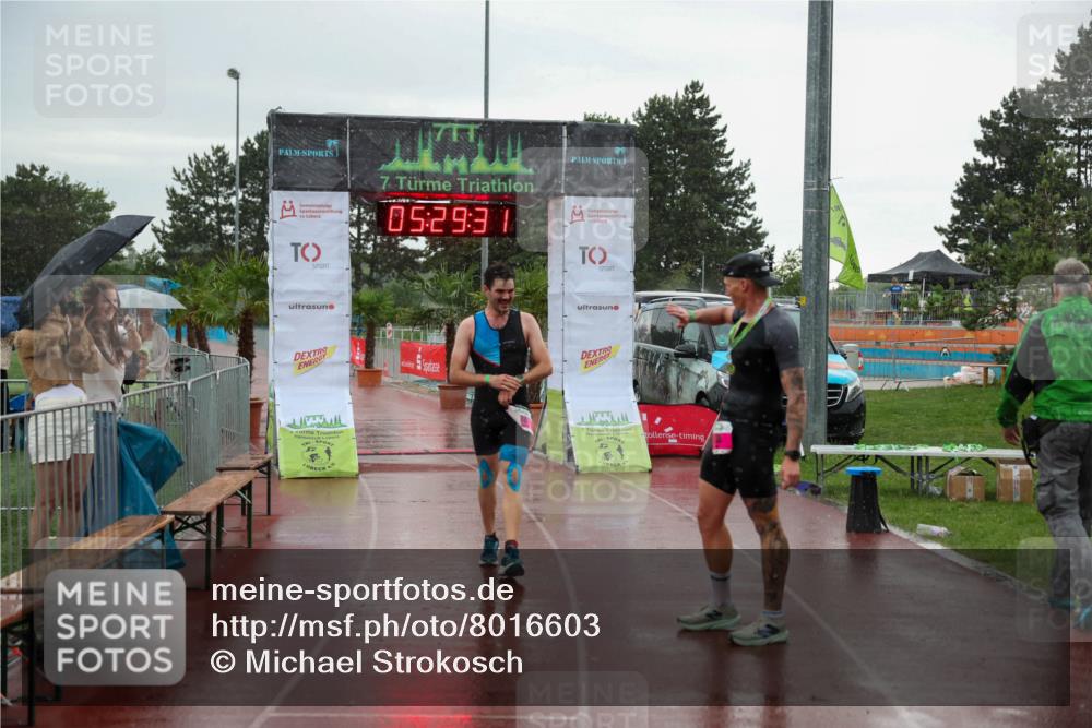 15.06.2025 - 7 Türme Triathlon Michael Strokosch http://msf.ph/oto/8016603 15.06.2025 15:29:30 Ziel 278 meine-sportfotos.de