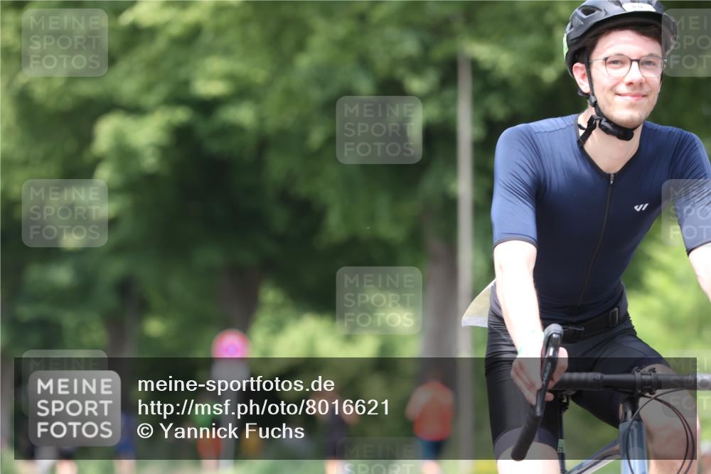 15.06.2025 - 7 Türme Triathlon Yannick Fuchs http://msf.ph/oto/8016621 15.06.2025 13:29:57 Radfahren 248, 302, 606, 818, 1149 meine-sportfotos.de