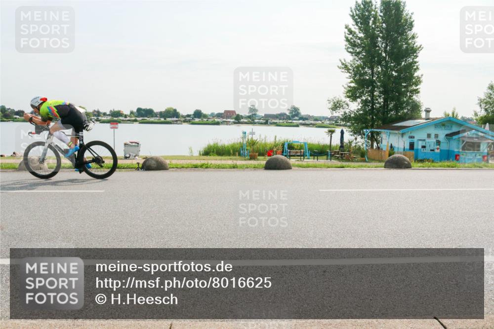 15.06.2025 - 27. Vierlanden-Triathlon H.Heesch http://msf.ph/oto/8016625 15.06.2025 09:16:06 Radfahren 126 meine-sportfotos.de