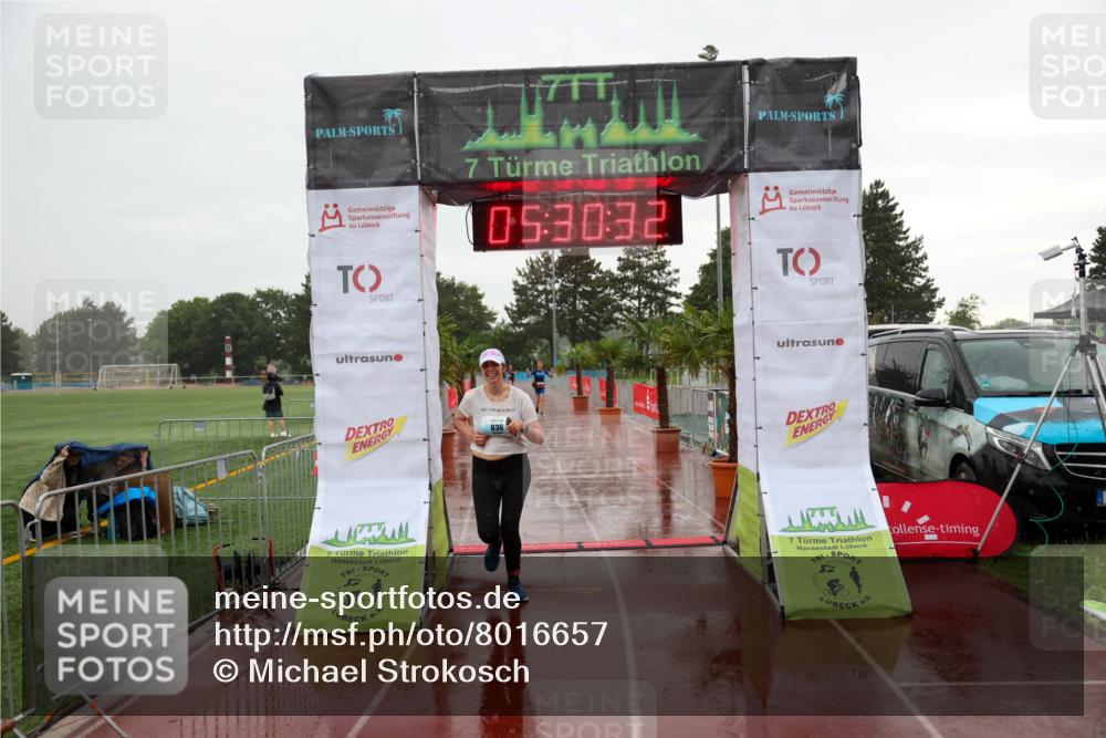 15.06.2025 - 7 Türme Triathlon Michael Strokosch http://msf.ph/oto/8016657 15.06.2025 15:30:32 Ziel 636 meine-sportfotos.de