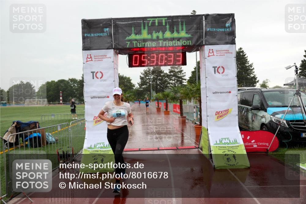 15.06.2025 - 7 Türme Triathlon Michael Strokosch http://msf.ph/oto/8016678 15.06.2025 15:30:33 Ziel 636 meine-sportfotos.de